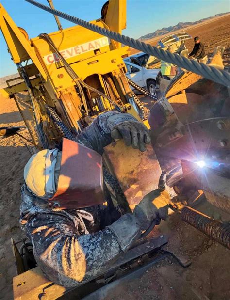 Heavy Equipment Welding 